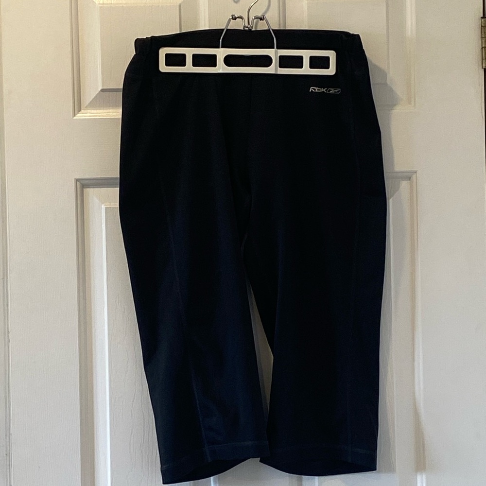 Reebok Capri Leggings Women’s Medium – Black Gym Workout Pants